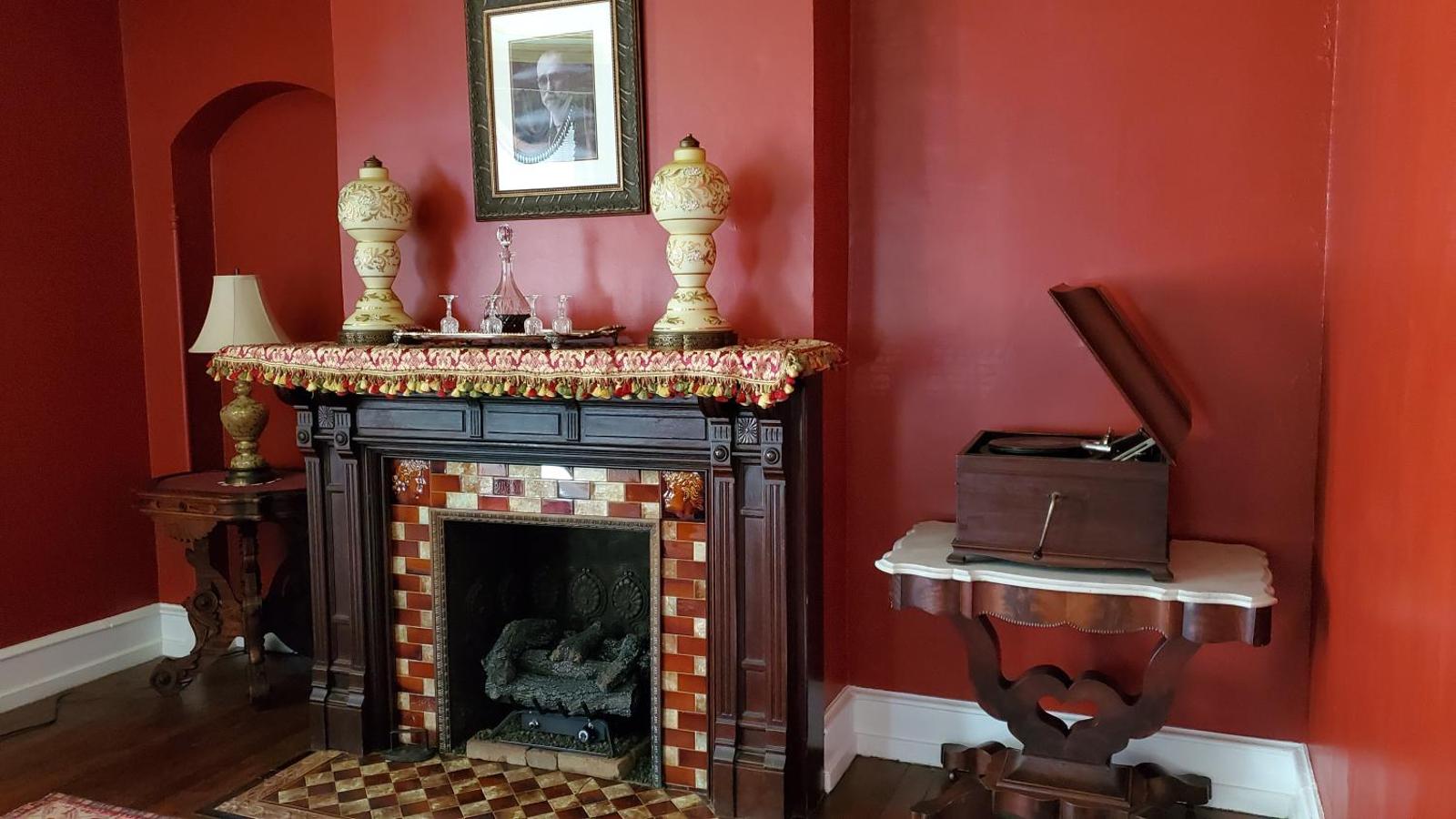 Gifford-Risley House Bed and Breakfast Main image 2
